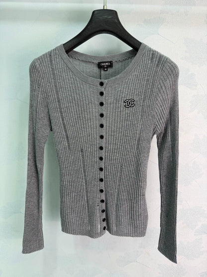 Chanel / 26 Early Autumn New Knit Sweater