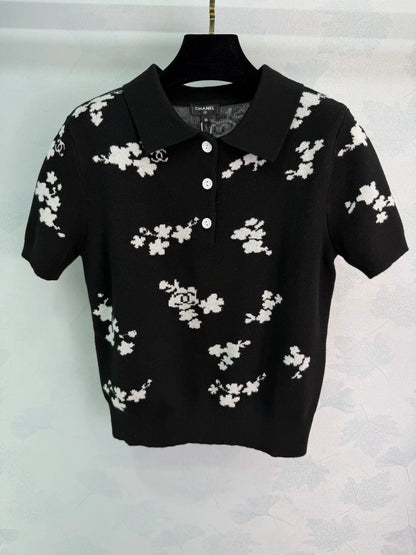 Short-sleeved polo shirt