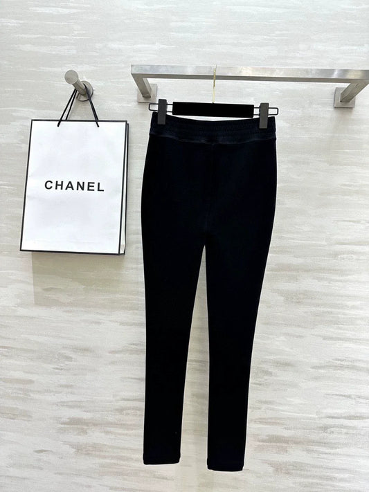 Wool heated one crotch nine quarter pants