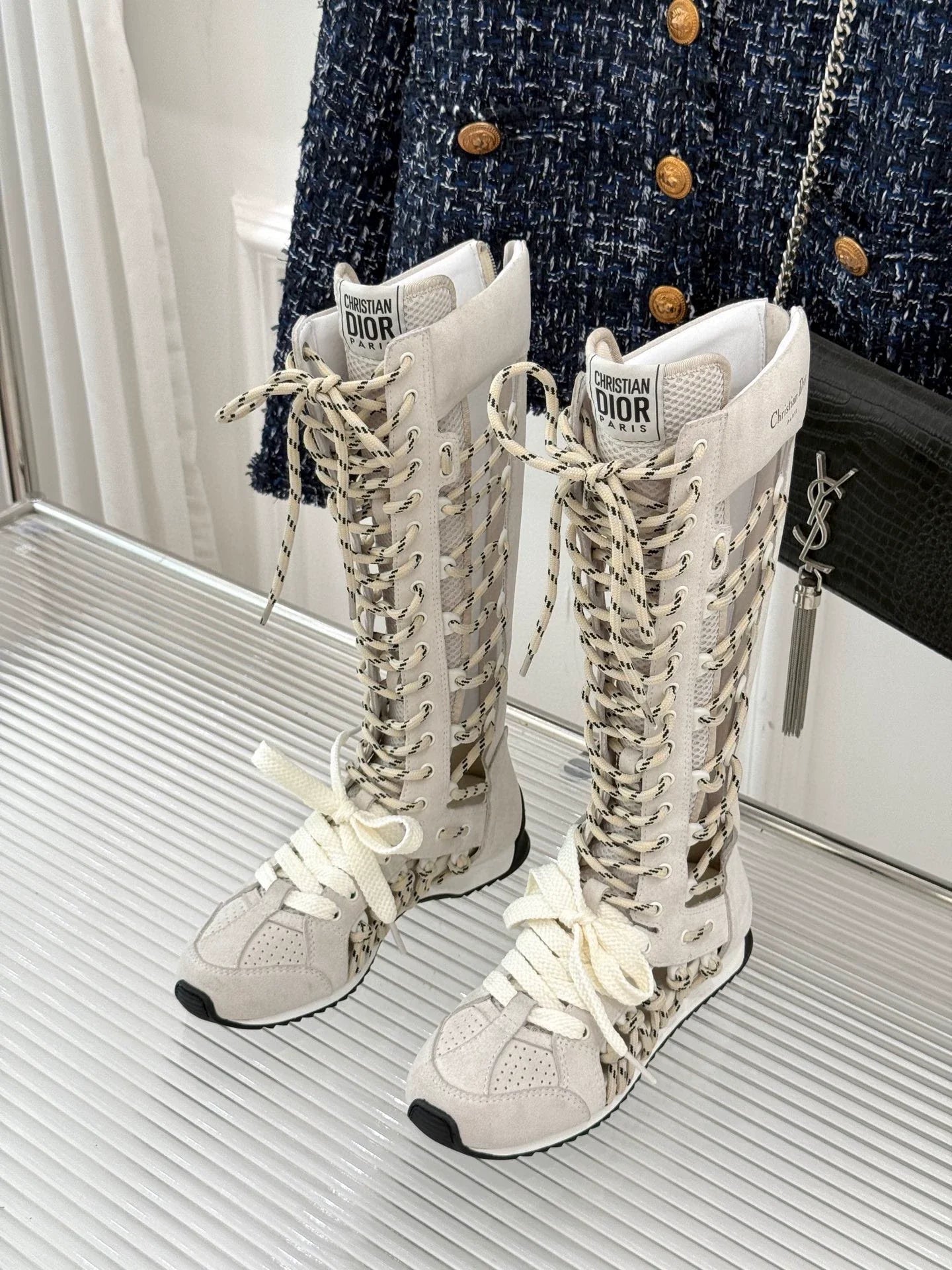 De Xun hollow boots