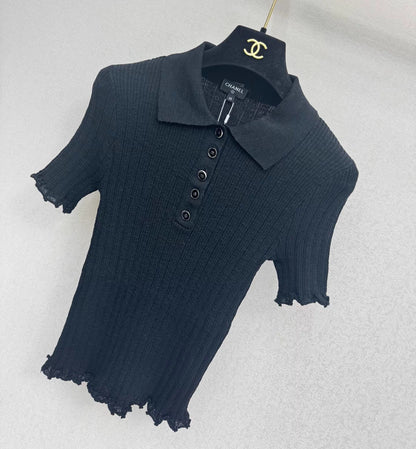 Short-sleeved polo shirt