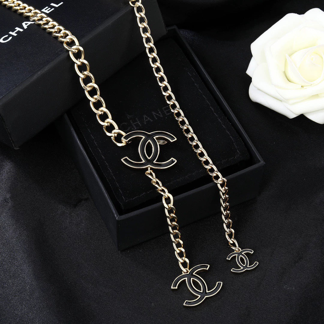 Gold chain waist chain