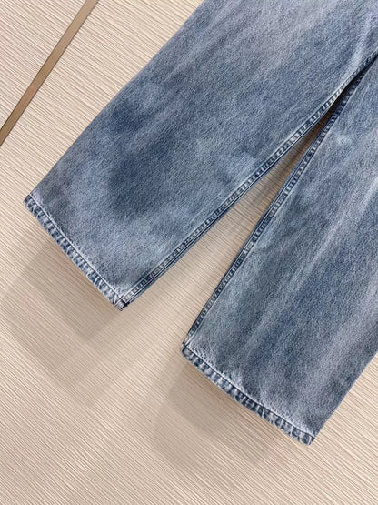 Antique yeast wash jeans