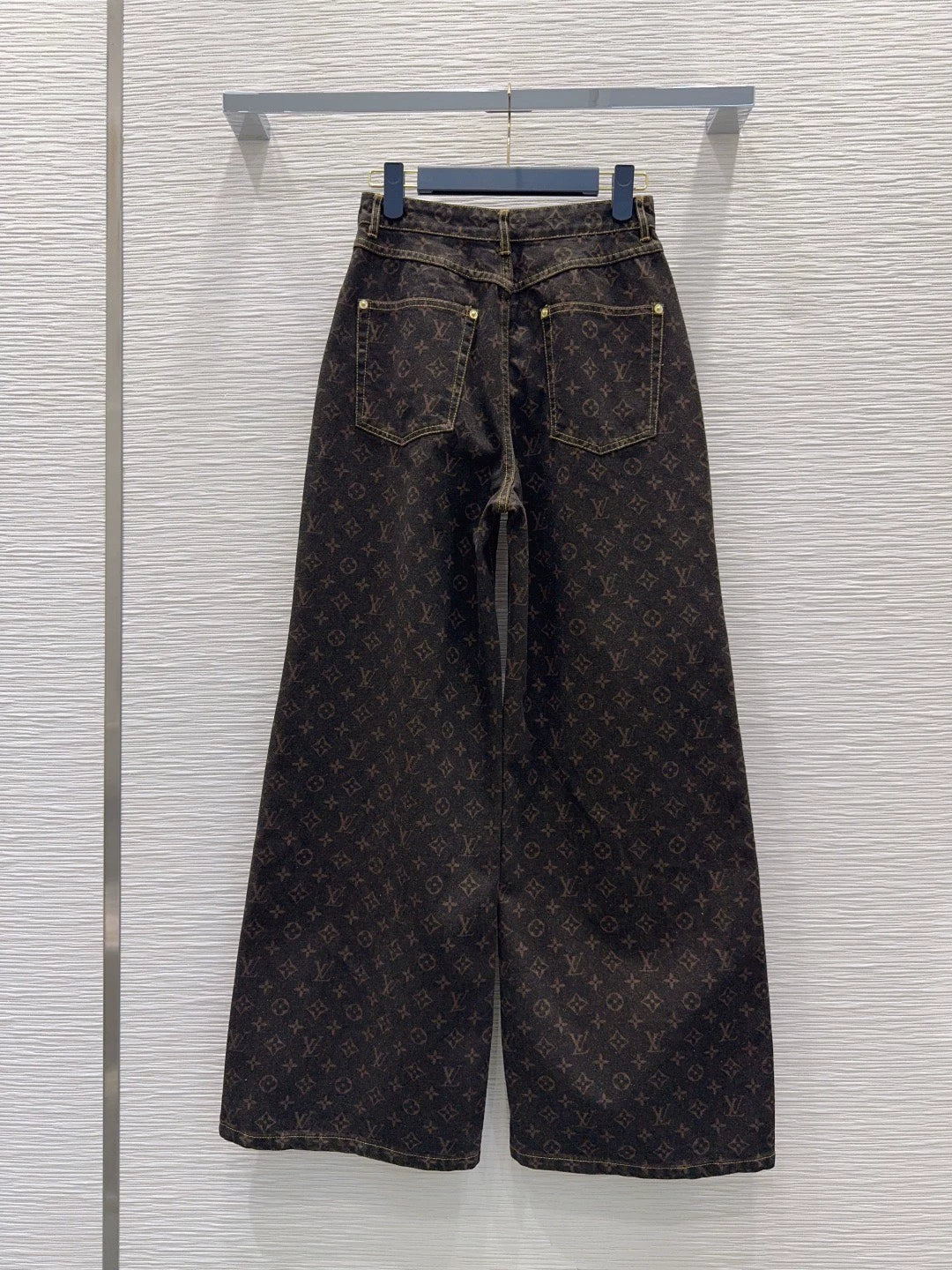 26New Printed Denim Trousers