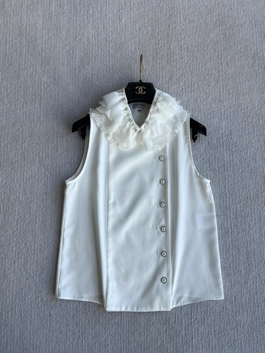 Sleeveless side-button petal blouse