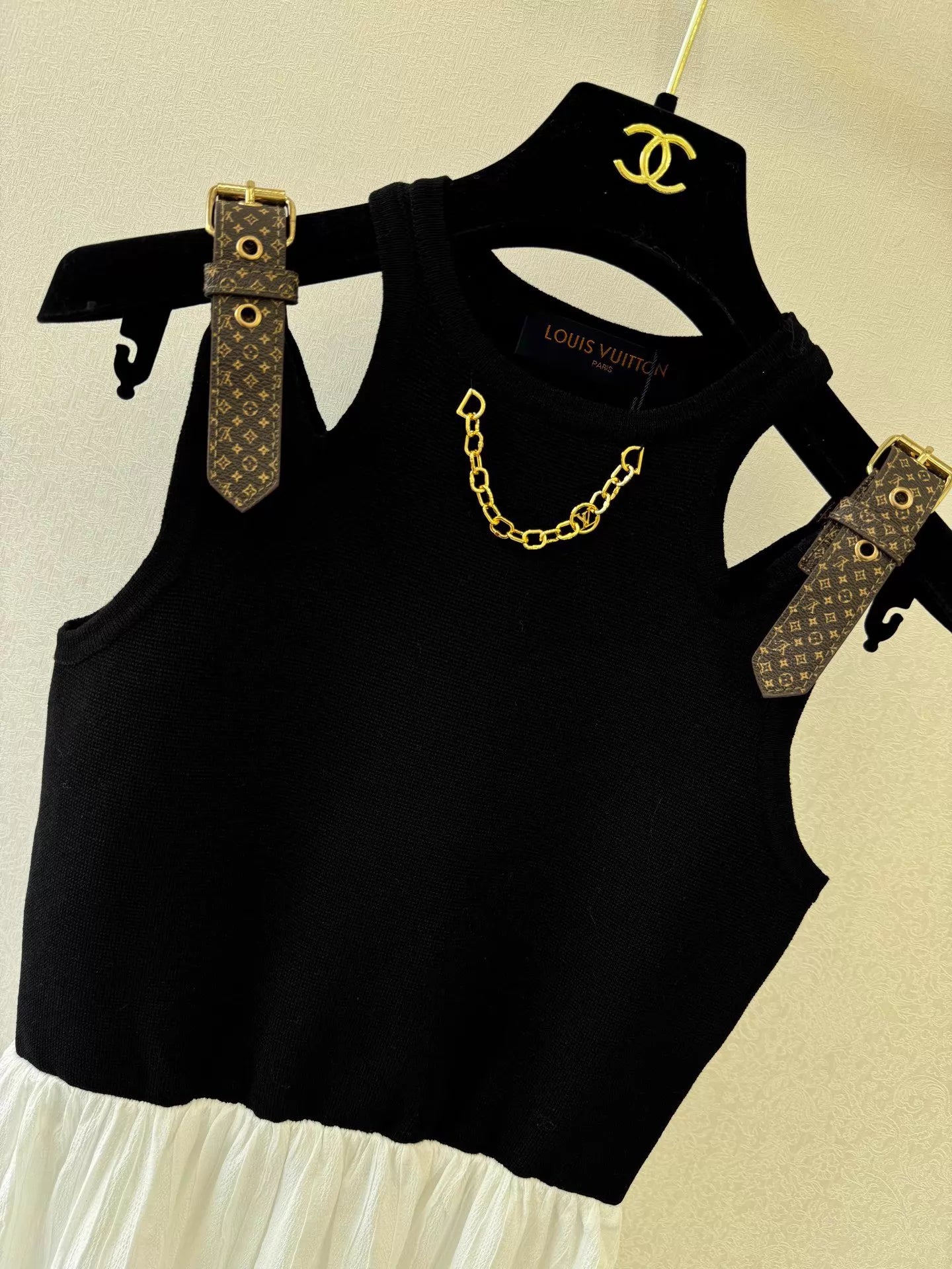 Color-blocked sleeveless dress