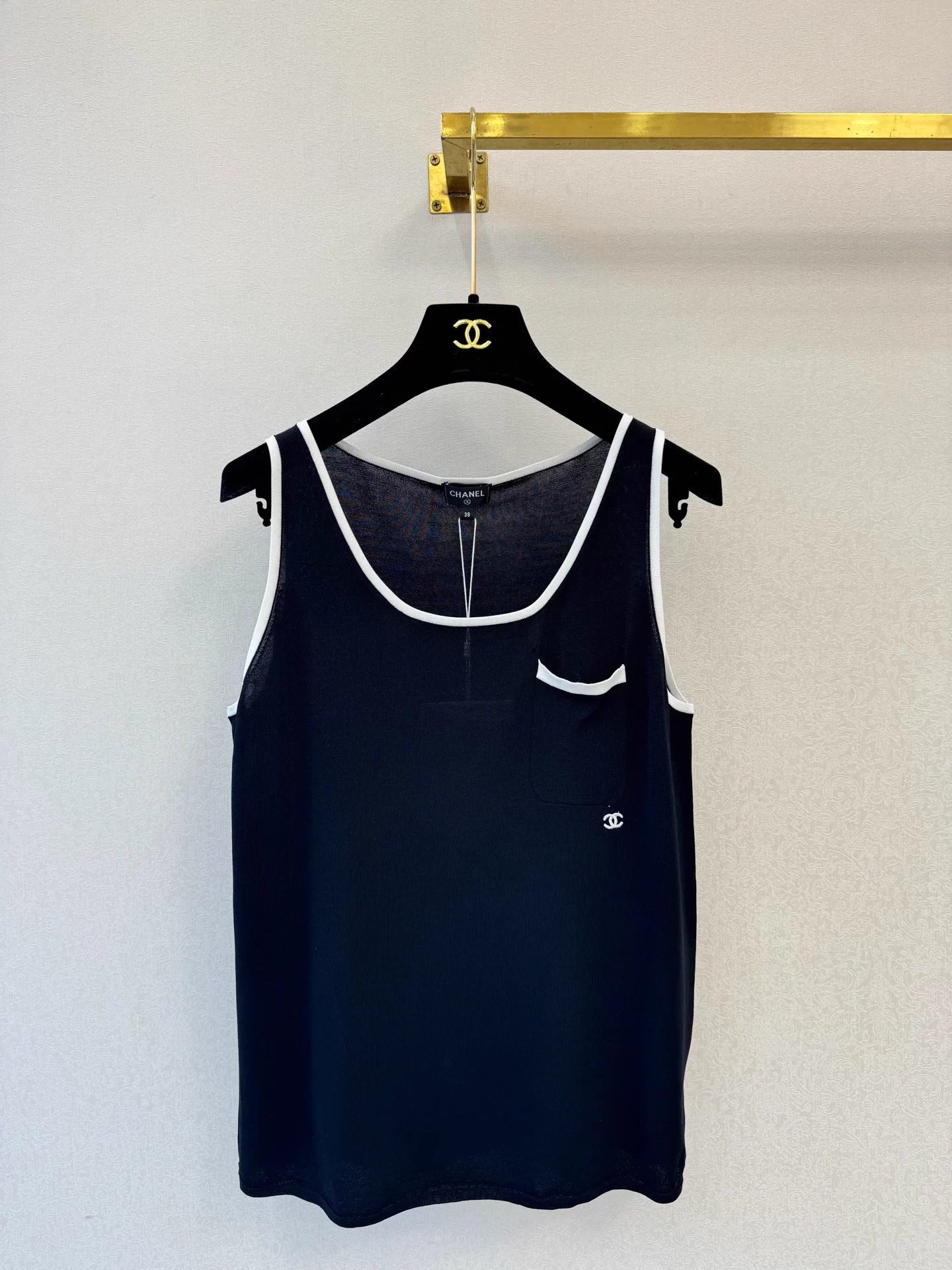Color-blocked camisole top