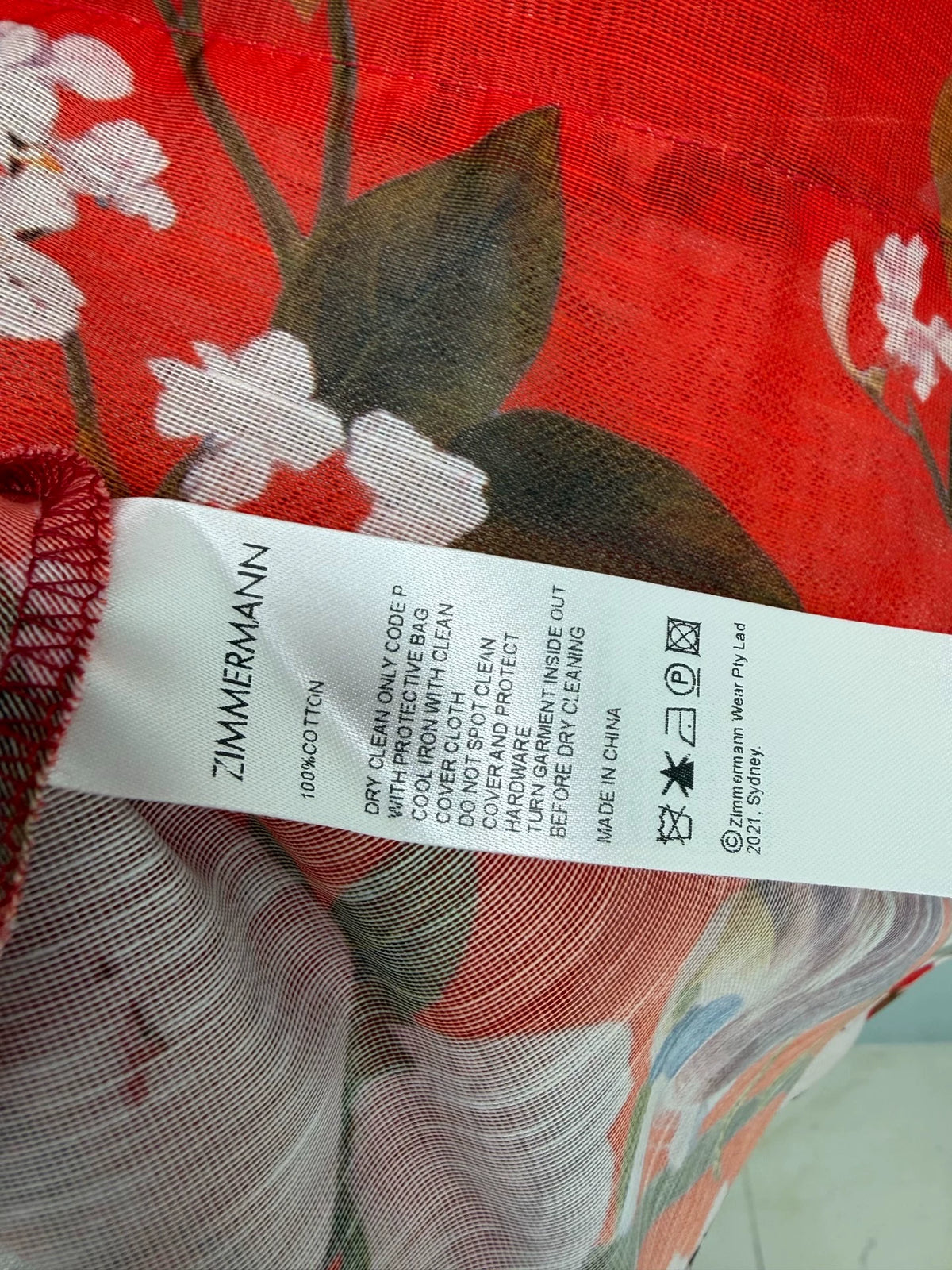 26New Arrival: Vibrant, Bright Red Corset-Style Camisole Dress with Floral and Bird Motifs