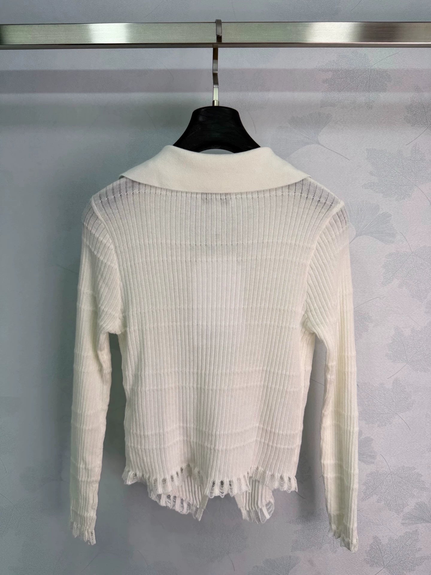 Chanel / 26 Early Autumn New Collared Long-Sleeve Knit Cardigan