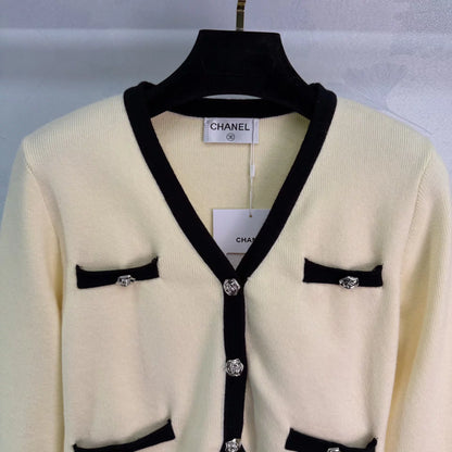 Color-blocked V-neck Cardigan