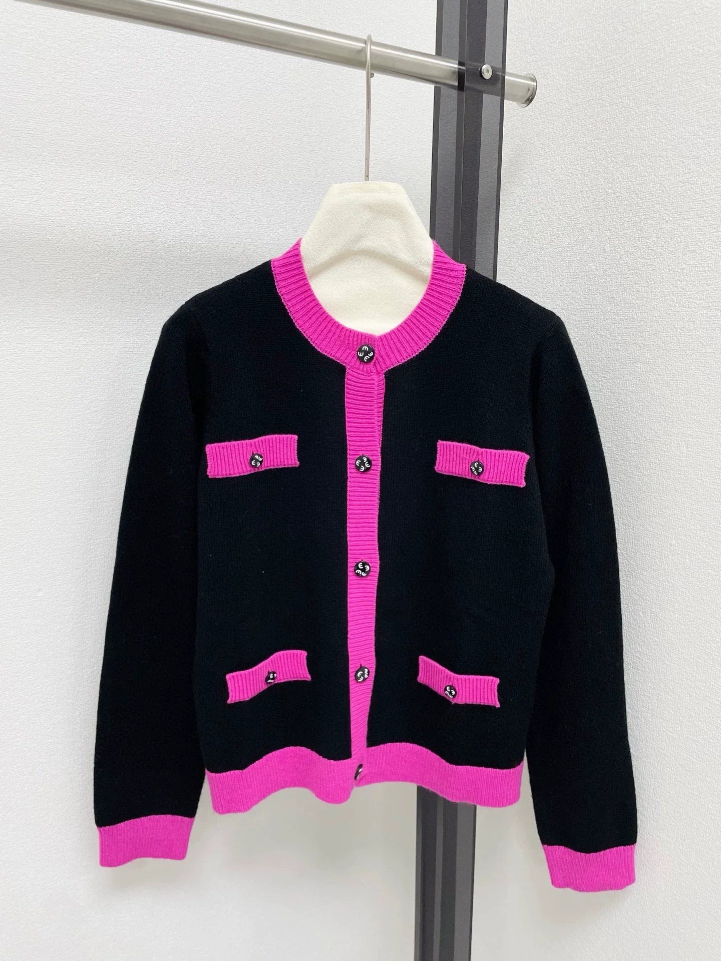 25fw Pocket round neck cardigan
