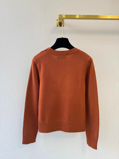 Crew neck knit sweater