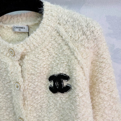Crew neck cardigan
