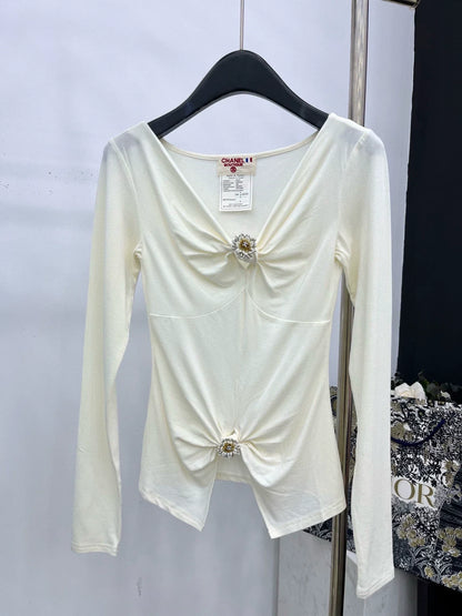 Flower decoration versatile base shirt