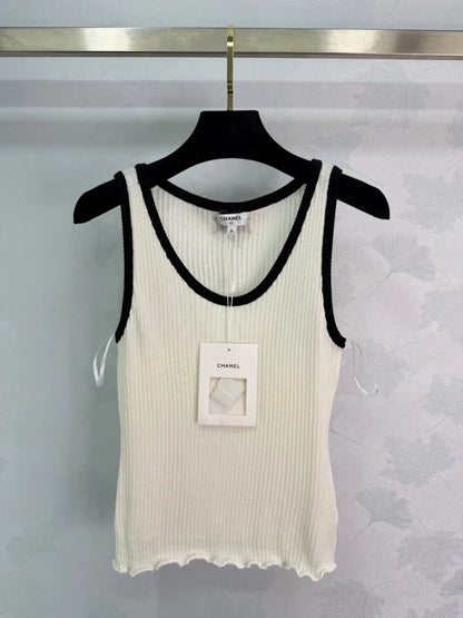 Color-blocked knit vest