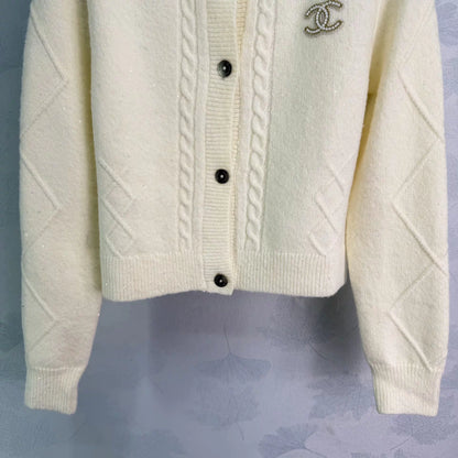 Cable-knit cardigan