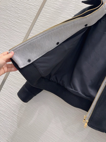 26New Long-Sleeve Wool-Blend Jacket with Triangular Logo and Air-Layer Fabric