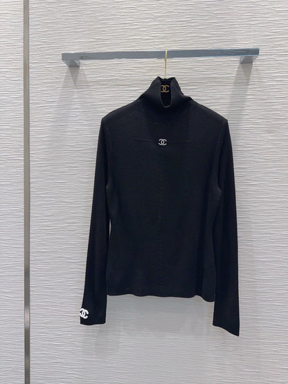 26New High-Neck Long-Sleeve Base Layer with Logo