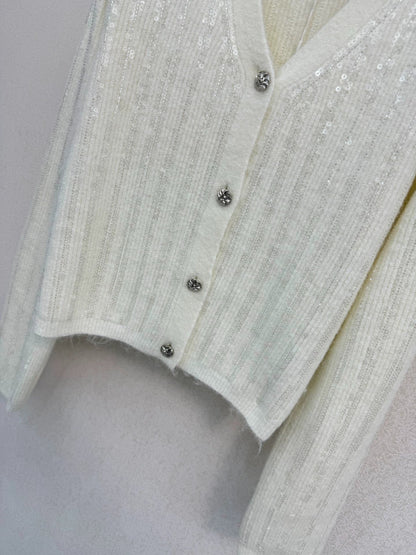 White knitted cardigan