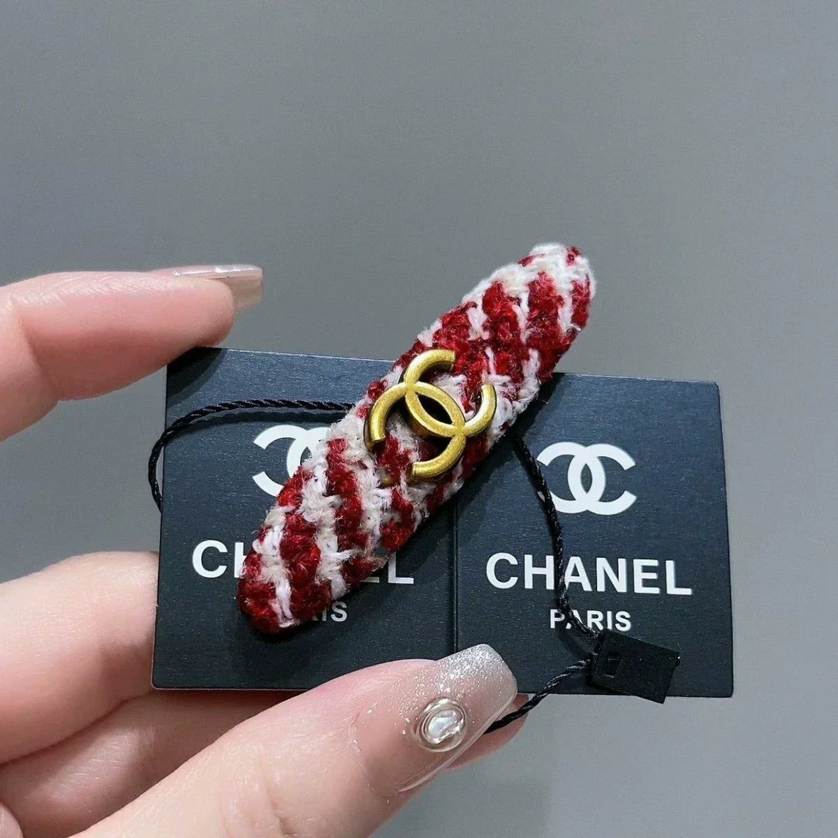 Red duckbill clip