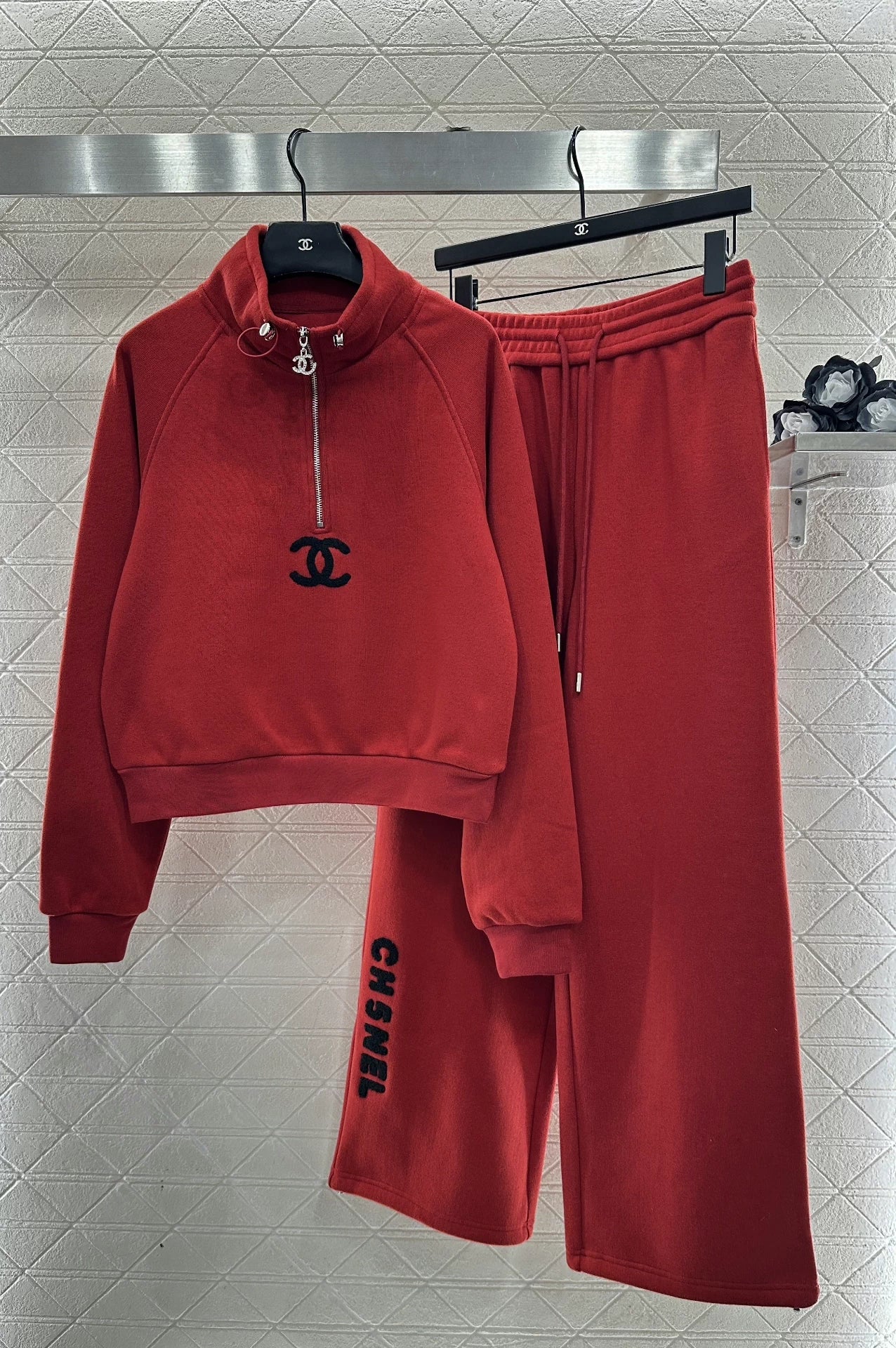 Located Half-Open Placket Set