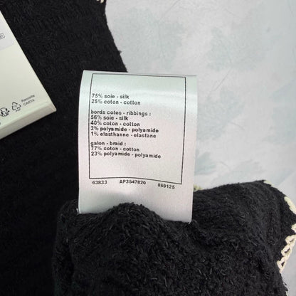 Knitted sleeveless dress