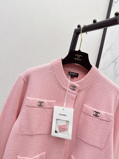 26 New-Season Crew-Neck Knitted Cardigan