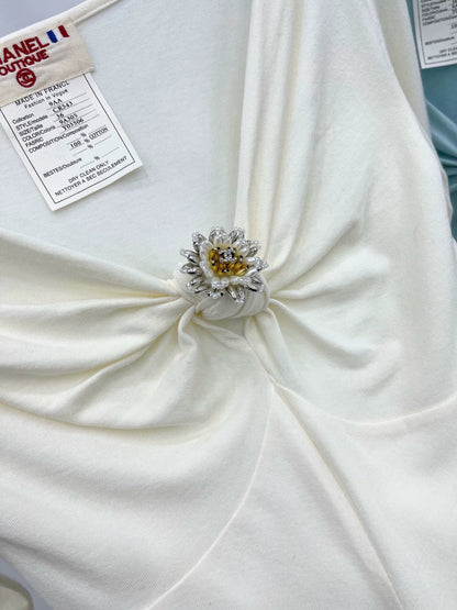 Flower decoration versatile base shirt