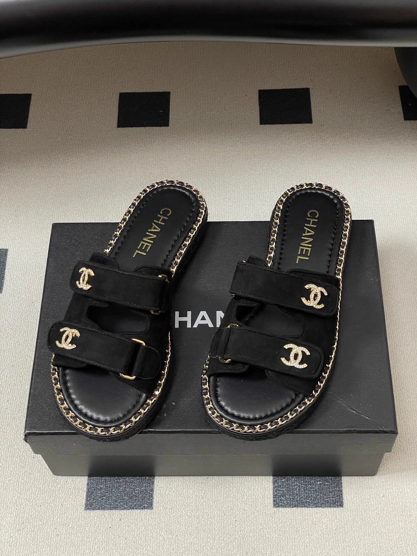 Double C rhinestone buckle sandals