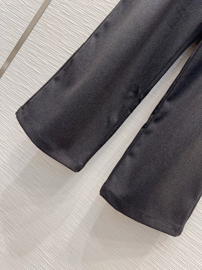 26New Button-Detail Casual Trousers