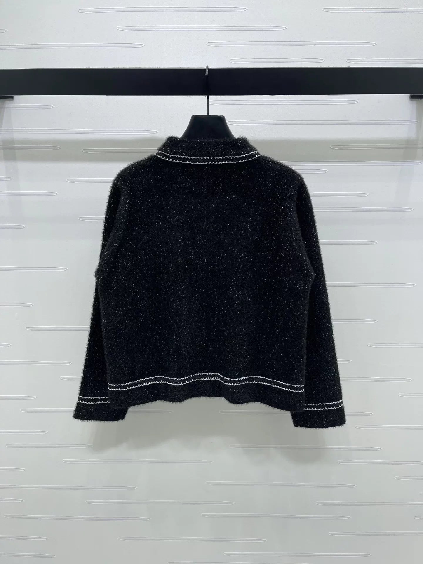 Round neck chain knitted cardigan