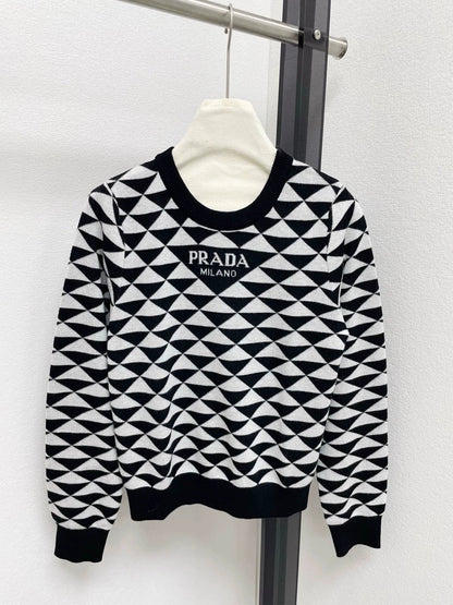 25fw Triangular knitted sweater