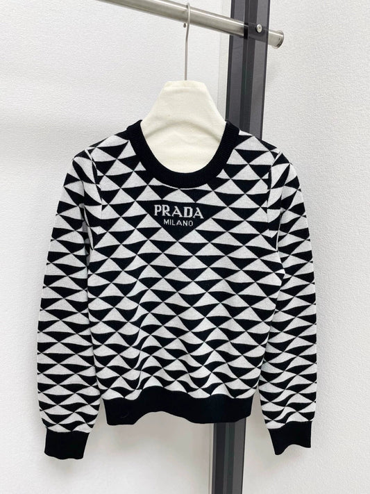25fw Triangular knitted sweater