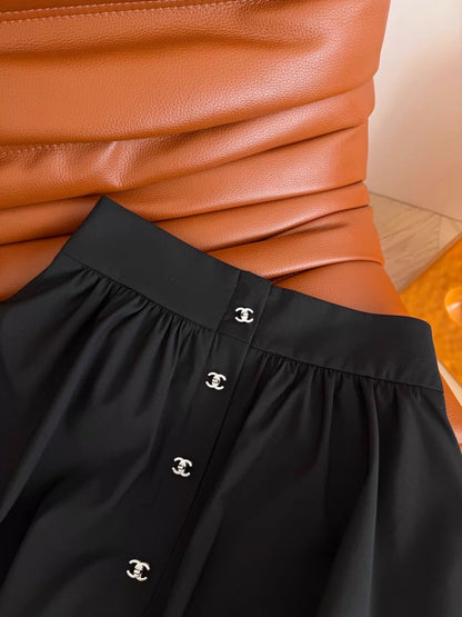26ss Silver-buttoned tulip-shaped midi skirt