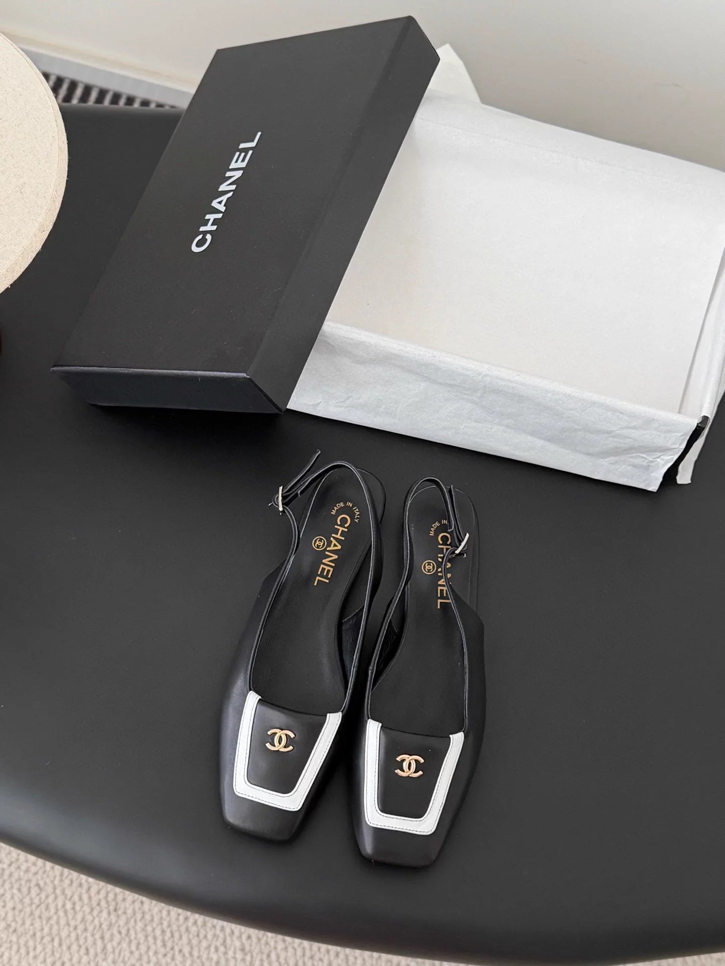 Square-toe Mary Jane open-back flats
