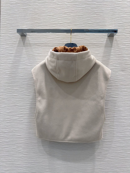26New Color-Block Hooded Vest