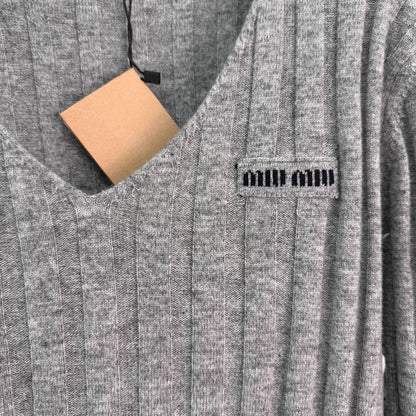 V-neck cashmere sweater.