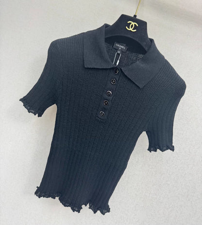 Short-sleeved polo shirt