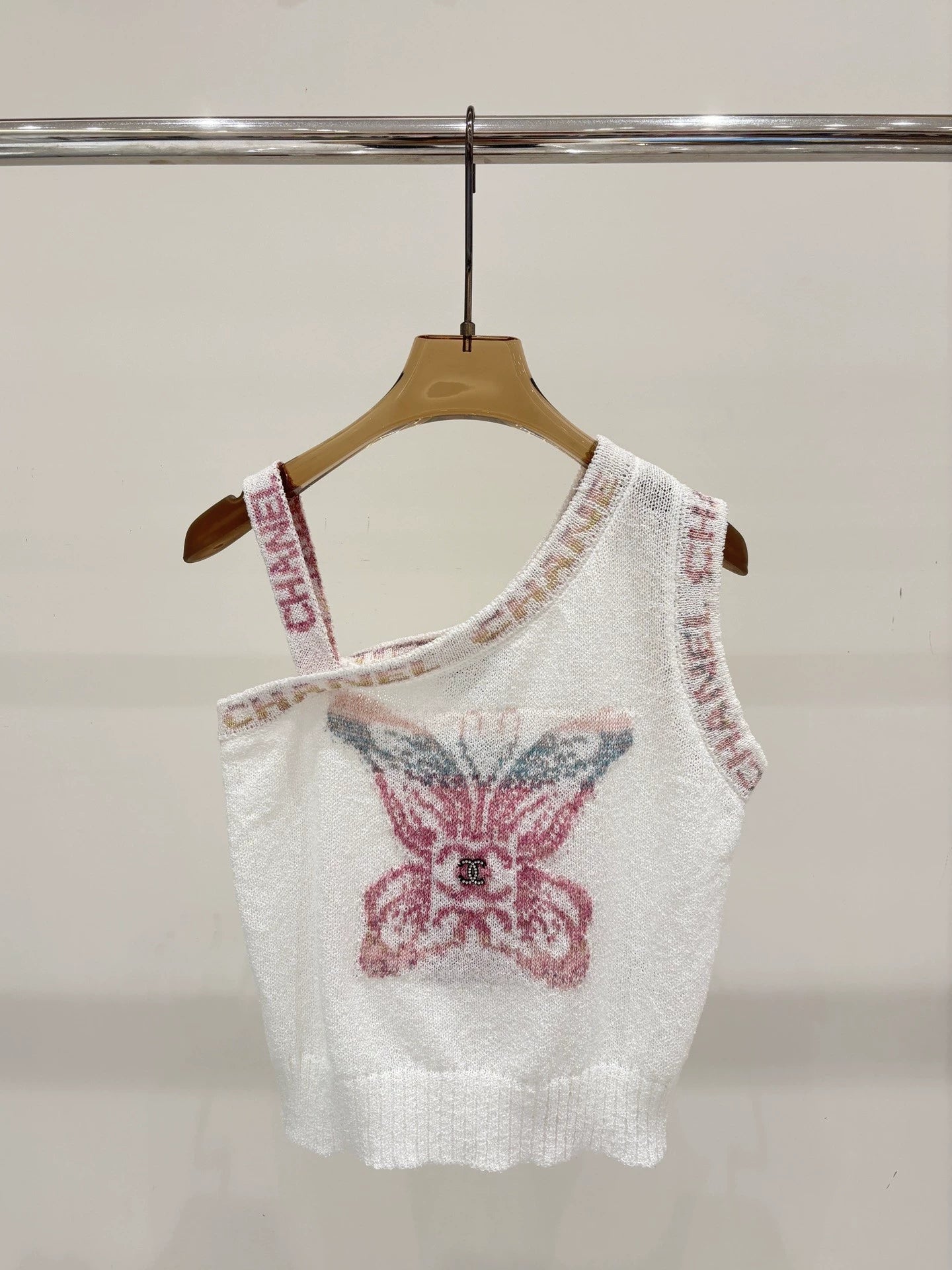 Gradient butterfly vest