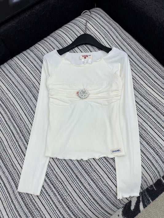 Pearl decoration versatile base shirt