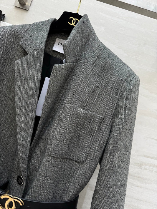 26Latest Fall/Winter Collared Blazer-Style Jacket