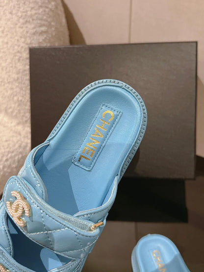 Velcro beach flip-flops