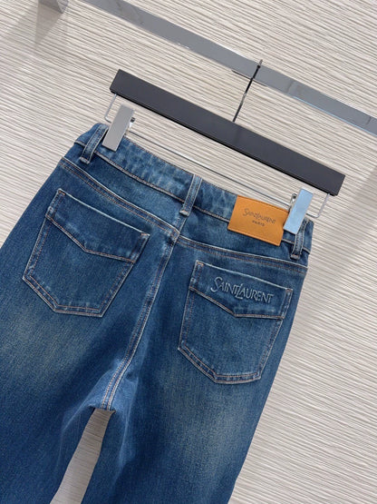 26New-Arrival Jeans