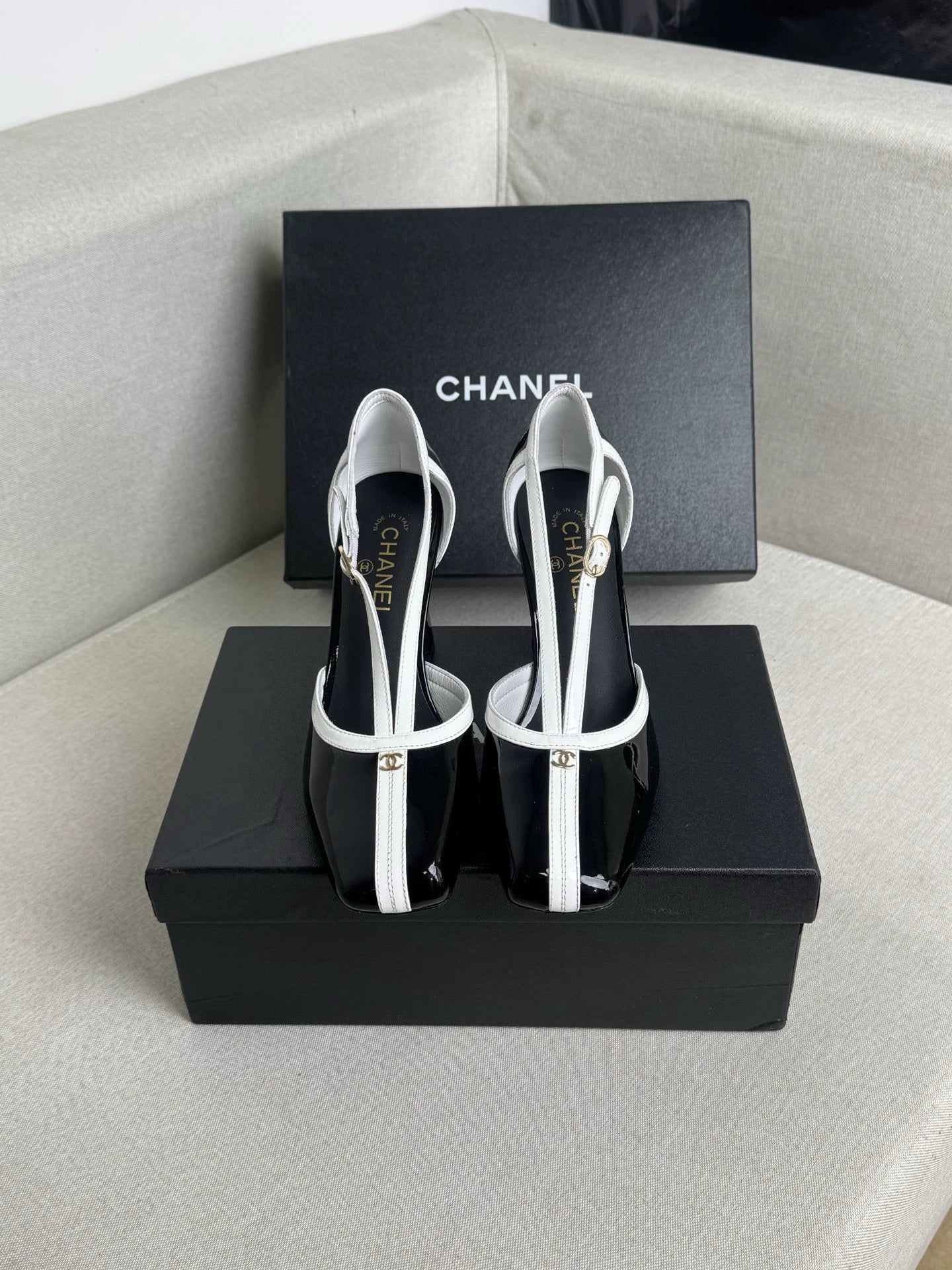 26ss Chunky Heels