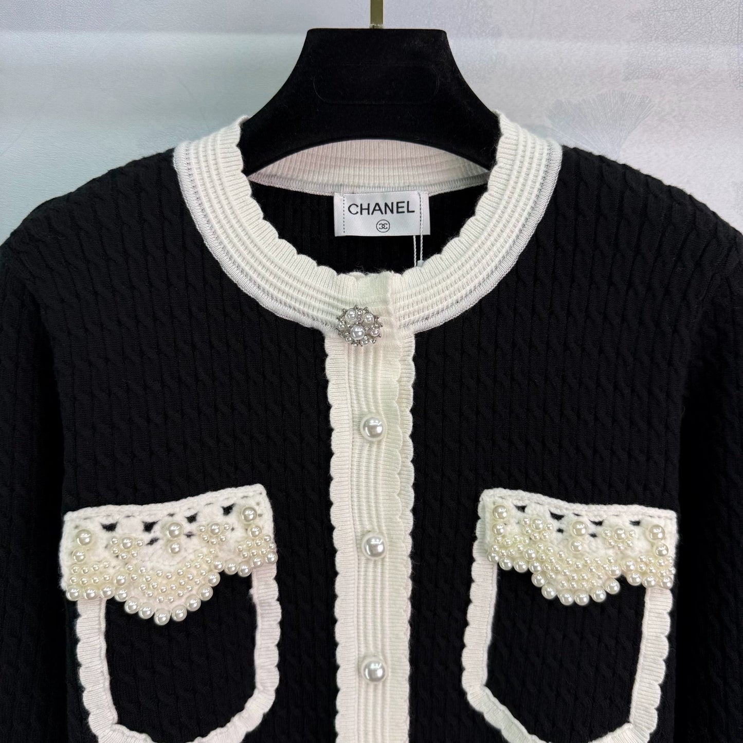 Color-blocked knit cardigan
