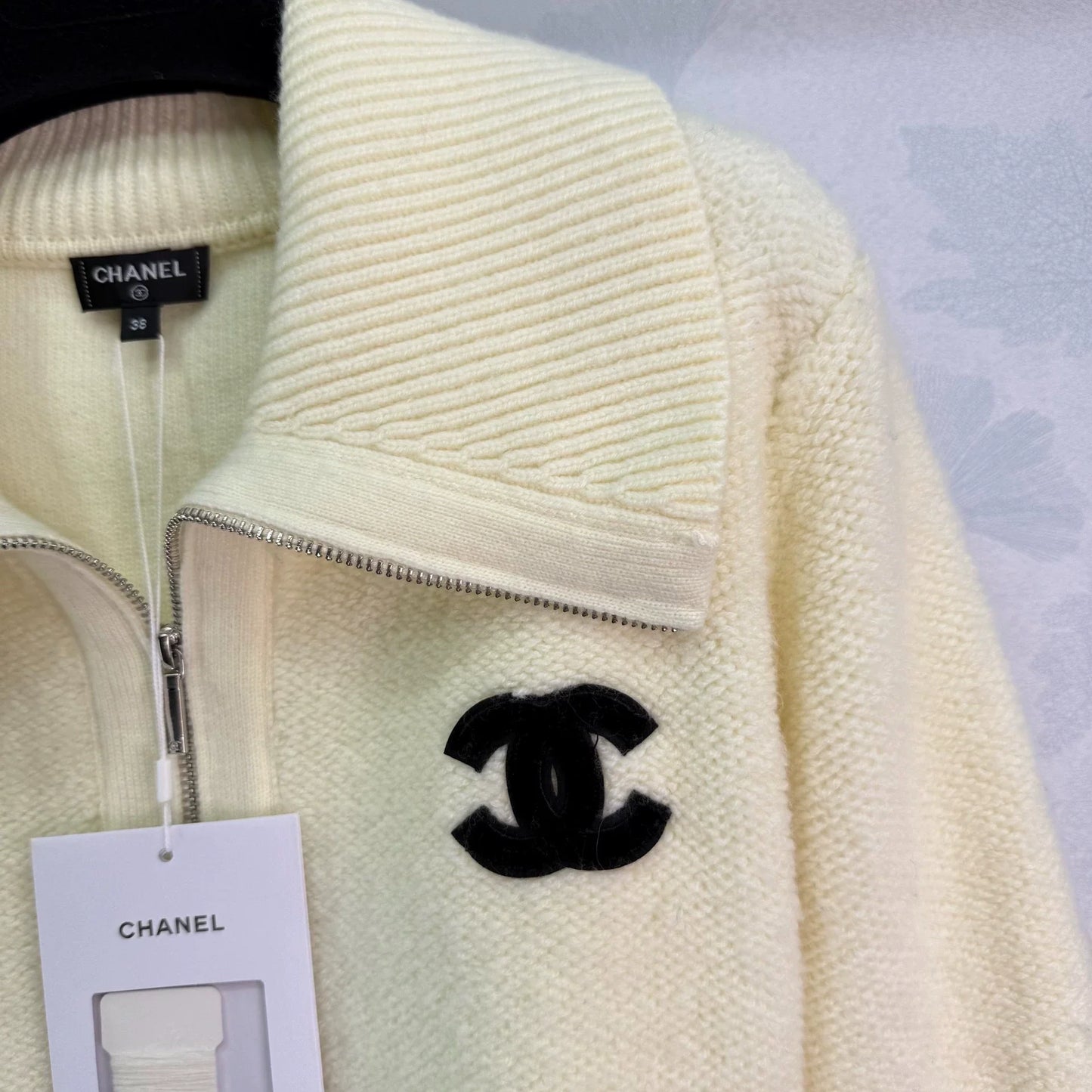 Xiaoxiangfeng Knitted Cardigan