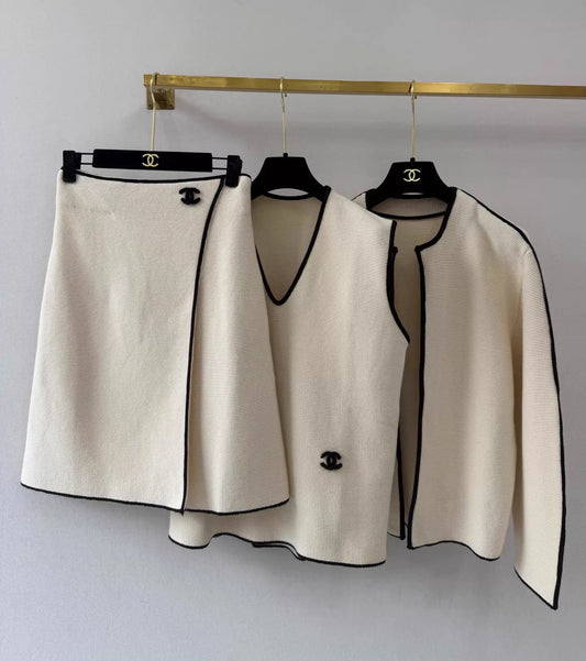 26ss Knitted Vest / Mini Skirt / Cardigan