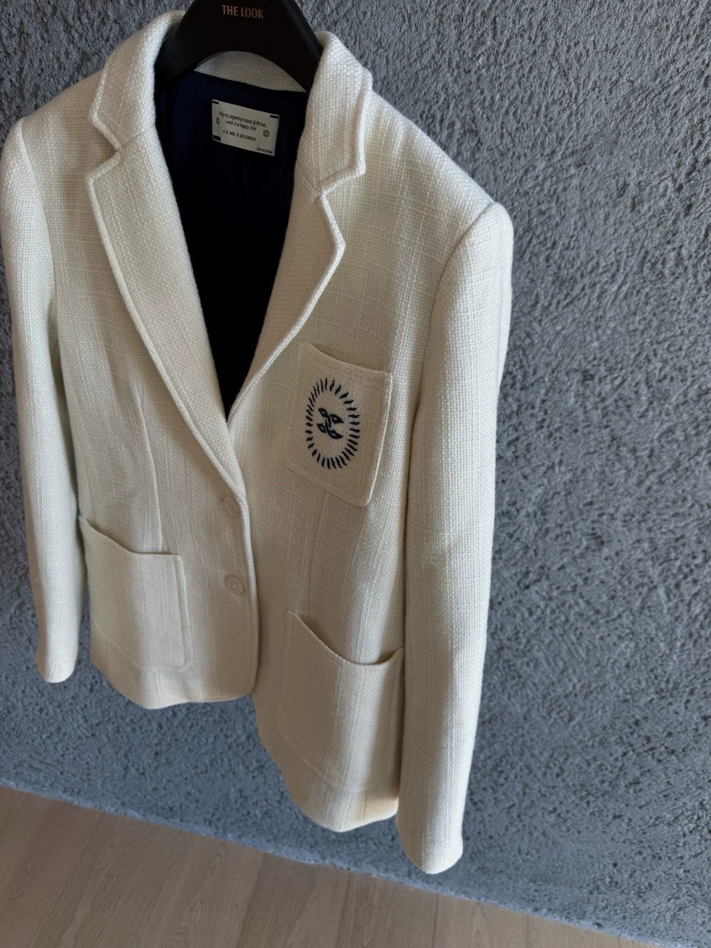 Coarse woolen pocket embroidered suit