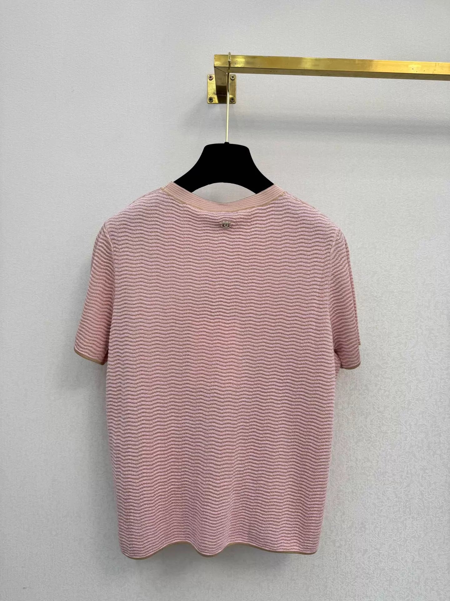 Striped knit short-sleeved shirt