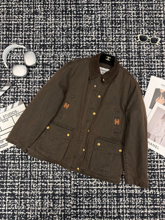 Make old denim workwear and goose down clothing